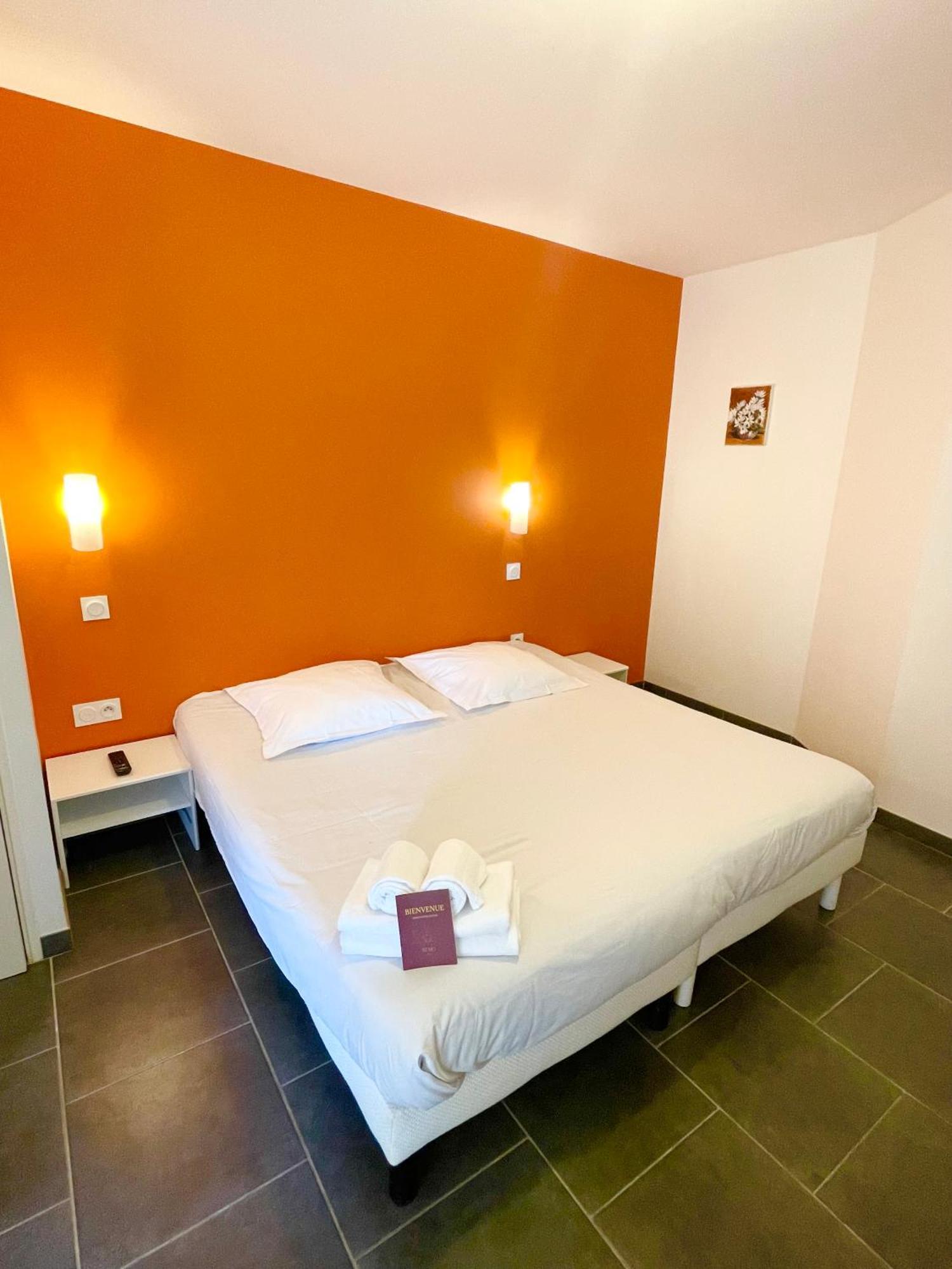 Némo - Aéroport De Pau Hotel 3*