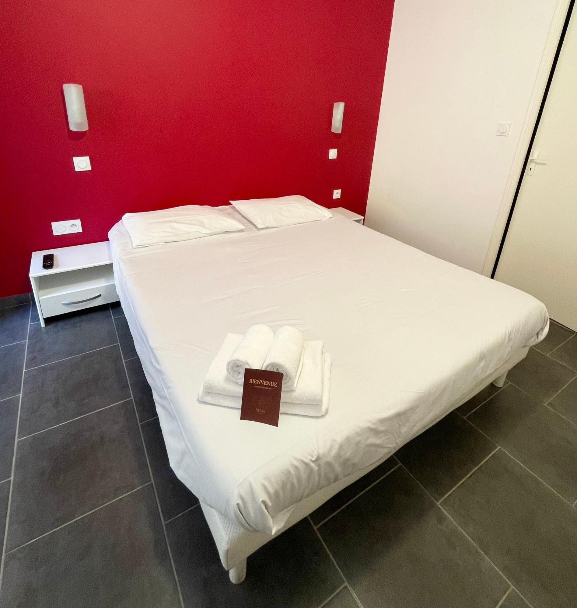 Hotel Némo - Aéroport De Pau Sauvagnon