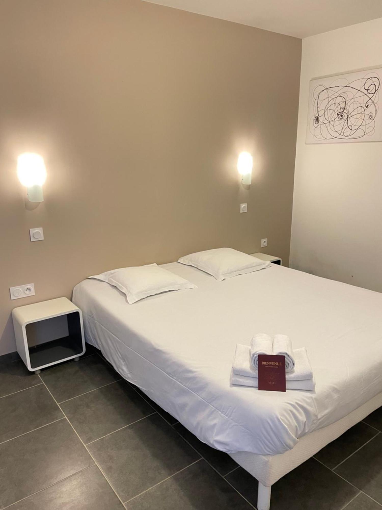 Némo - Aéroport De Pau Hotel