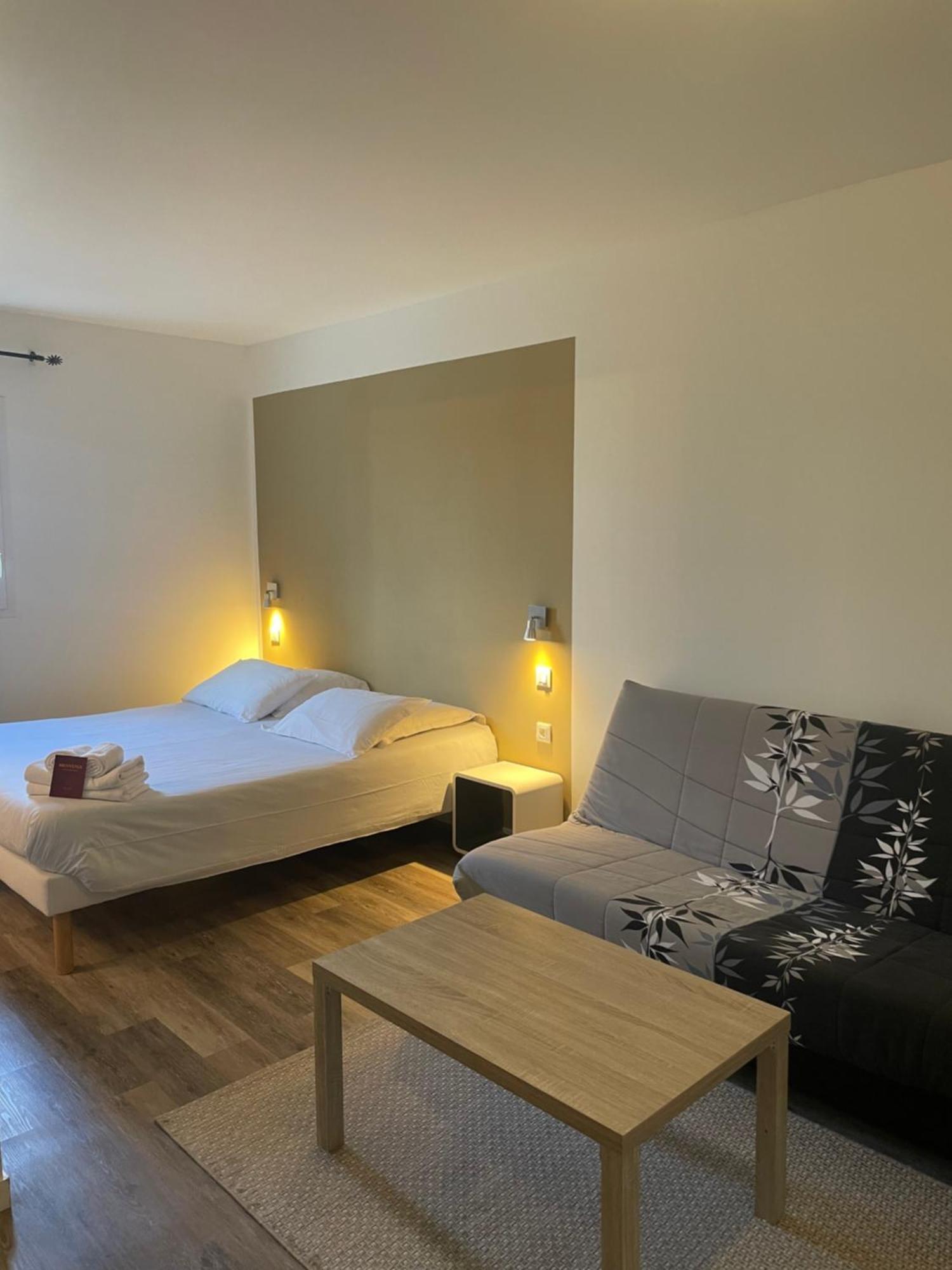 Hotel Némo - Aéroport De Pau 3*