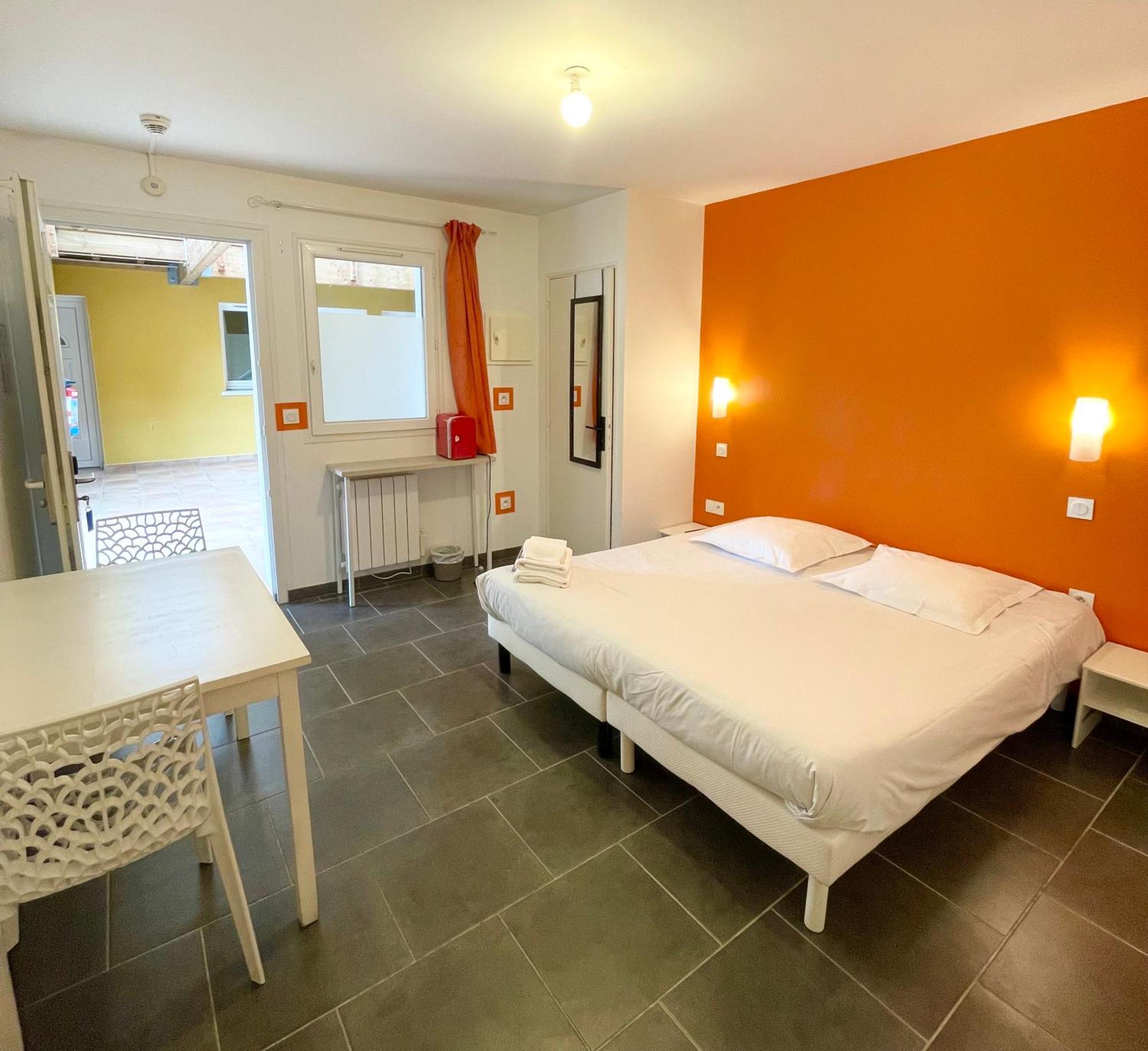 Némo - Aéroport De Pau Hotel 3*